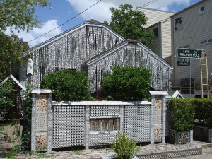 800px-Beer_Can_House